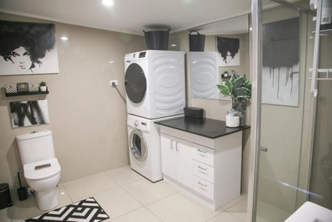 Eleda House - Accommodation Redcliffe 4
