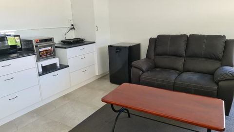 ENGEDI - Accommodation Redcliffe 1