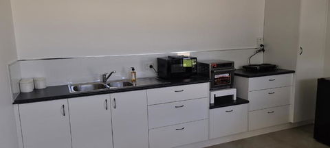 ENGEDI - Accommodation Redcliffe 4