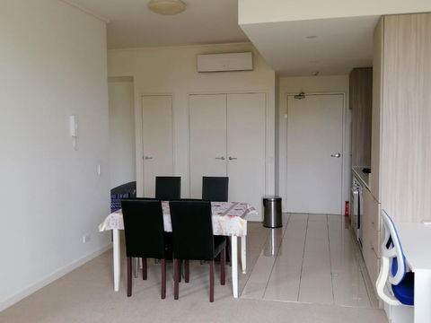 Entire 1 Bedroom Security Apartment - Accommodation Redcliffe 2