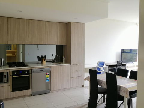 Entire 1 Bedroom Security Apartment - Accommodation Redcliffe 3