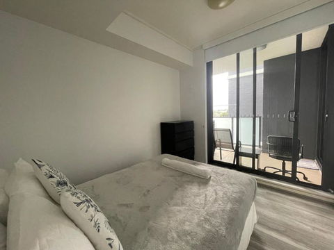 Entire 2 Bedrooms Security Apartment - Accommodation Redcliffe 2