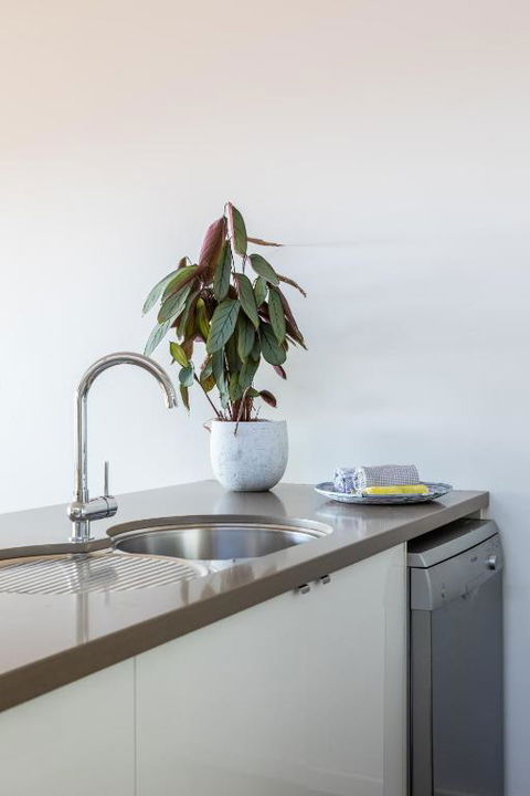 Escape@villamanta Long+short Stays Geelong CBD - Accommodation Redcliffe 0