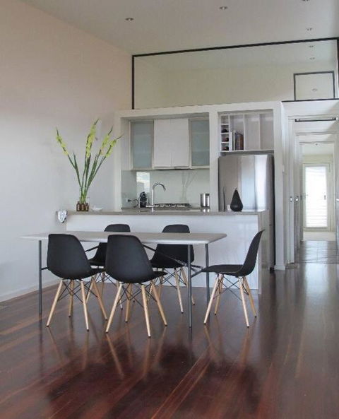 Escape@villamanta Long+short Stays Geelong CBD - Accommodation Redcliffe 3