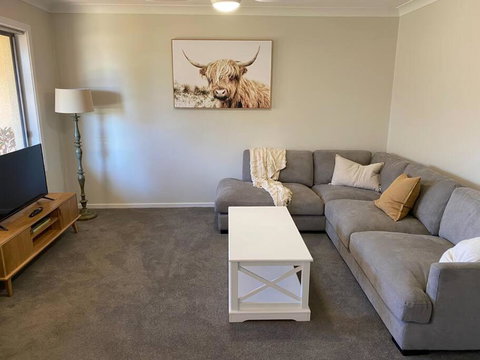 Family Favourite, Spacious 2 Bedroom Unit - Accommodation Redcliffe 0
