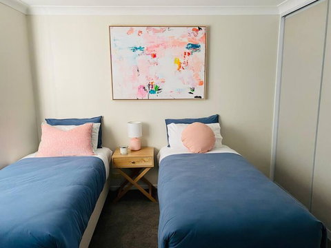 Family Favourite, Spacious 2 Bedroom Unit - Accommodation Redcliffe 3