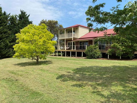 Farmhouse In The Heart Of Wine Country, 10 Minutes To Beach - Accommodation Redcliffe 0