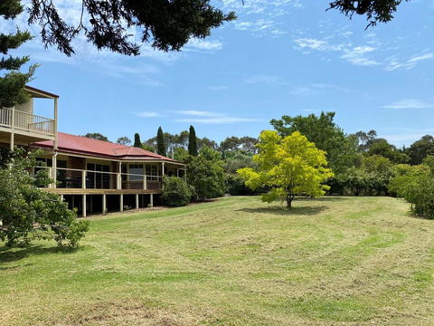 Farmhouse In The Heart Of Wine Country, 10 Minutes To Beach - Accommodation Redcliffe 2
