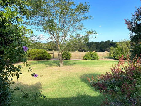 Farmhouse In The Heart Of Wine Country, 10 Minutes To Beach - Accommodation Redcliffe 4