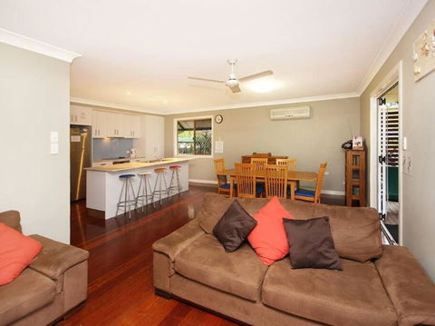 FINLIA AT FLINDERS - Accommodation Redcliffe 3