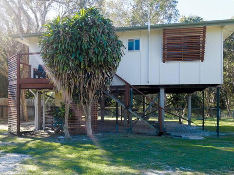 FLINDERS BEACHHOUSE - Accommodation Redcliffe 0
