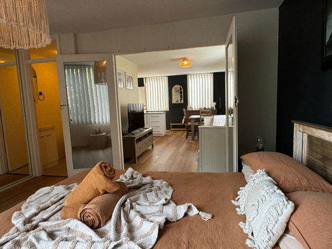FORR64 - Cosy East Perth Retreat - Accommodation Redcliffe 3