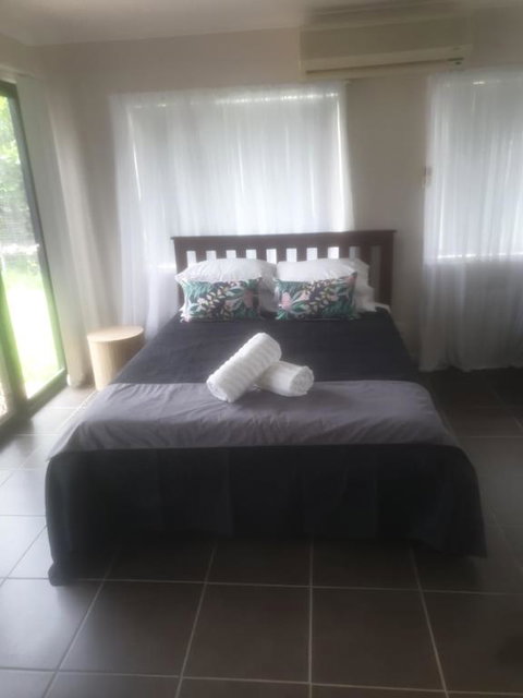 FRANGIPANI HOUSE - Accommodation Redcliffe 0