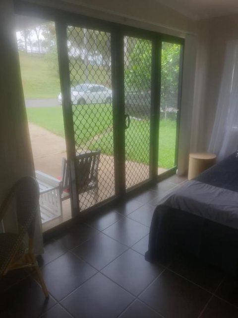 FRANGIPANI HOUSE - Accommodation Redcliffe 4
