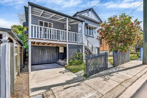 Gabba Central 2 Separate Homes 1 Block 6 Bdrms - Accommodation Redcliffe 0