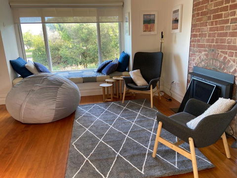 GALWAY COTTAGE - Accommodation Redcliffe 1