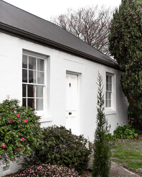 Gaol House Cottages - Accommodation Redcliffe 0