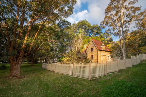 Gardeners Cottage - Accommodation Redcliffe 2