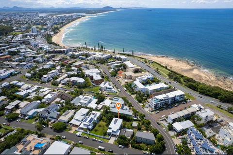 GEORGE8- THE ULTIMATE, FAMILY BEACH HOUSE! - Accommodation Redcliffe 3