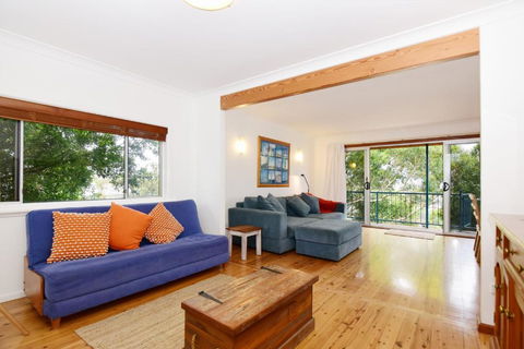 GERR14C - Salty Dog - Accommodation Redcliffe 0