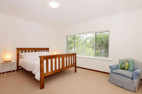 GERR14C - Salty Dog - Accommodation Redcliffe 4