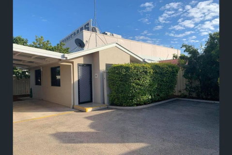 Fully Furnished Modern Unit In Centre Of City - Accommodation Redcliffe 2