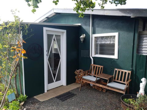 Handsome Hills Dairy Retreat - Accommodation Redcliffe 0