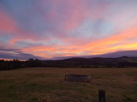 Handsome Hills Dairy Retreat - Accommodation Redcliffe 1