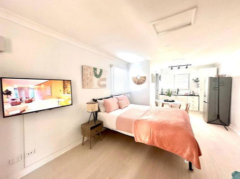 Happy Studio In NewCastle - Accommodation Redcliffe 0