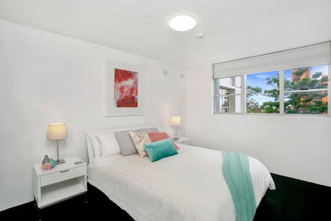 HARIS - Modern 2BR Apartment With Views - Accommodation Redcliffe 2