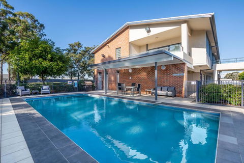 Hawkesbury Race Club Motel - Accommodation Redcliffe 3