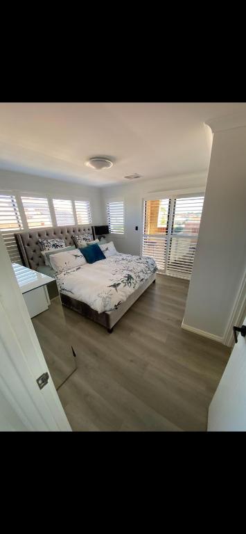 Hillarys Sea-View Panoramic Living - Accommodation Redcliffe 3