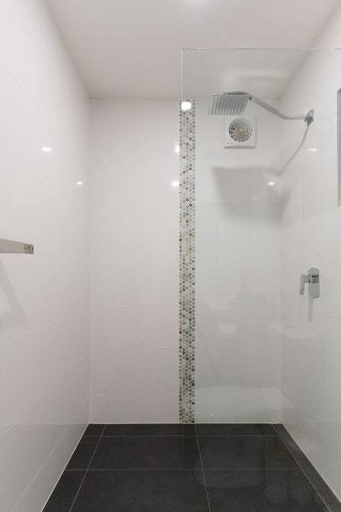 Hills Hideaway - Accommodation Redcliffe 3