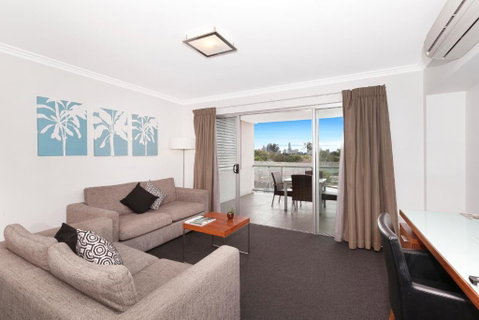 Hotel Chino - Accommodation Redcliffe 3