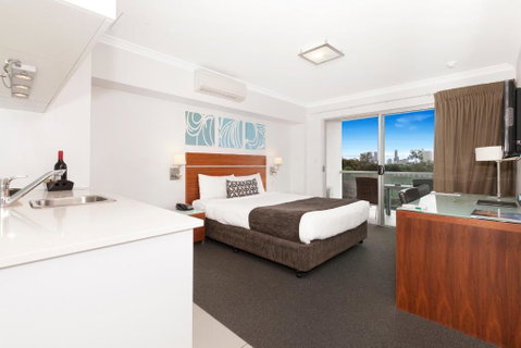 Hotel Chino - Accommodation Redcliffe 0