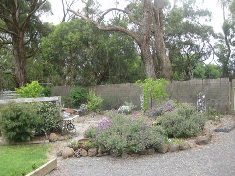 Honeyeater Cottage - Accommodation Redcliffe 0