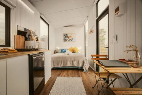 Hunters Inn By Tiny Away - Accommodation Redcliffe 0