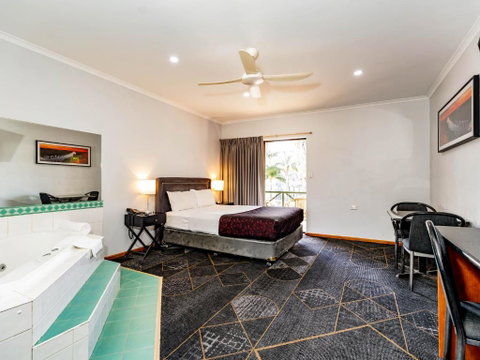 Hotel Renmark - Accommodation Redcliffe 3