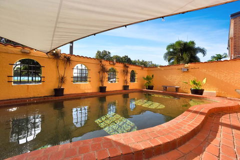 Adobe Motel - Accommodation Redcliffe 1