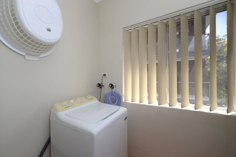 Adriana, 6/83-85 Ronald Avenue - Accommodation Redcliffe 0