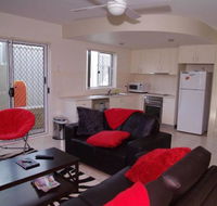 Adrift 5B Scott Street - Accommodation Redcliffe