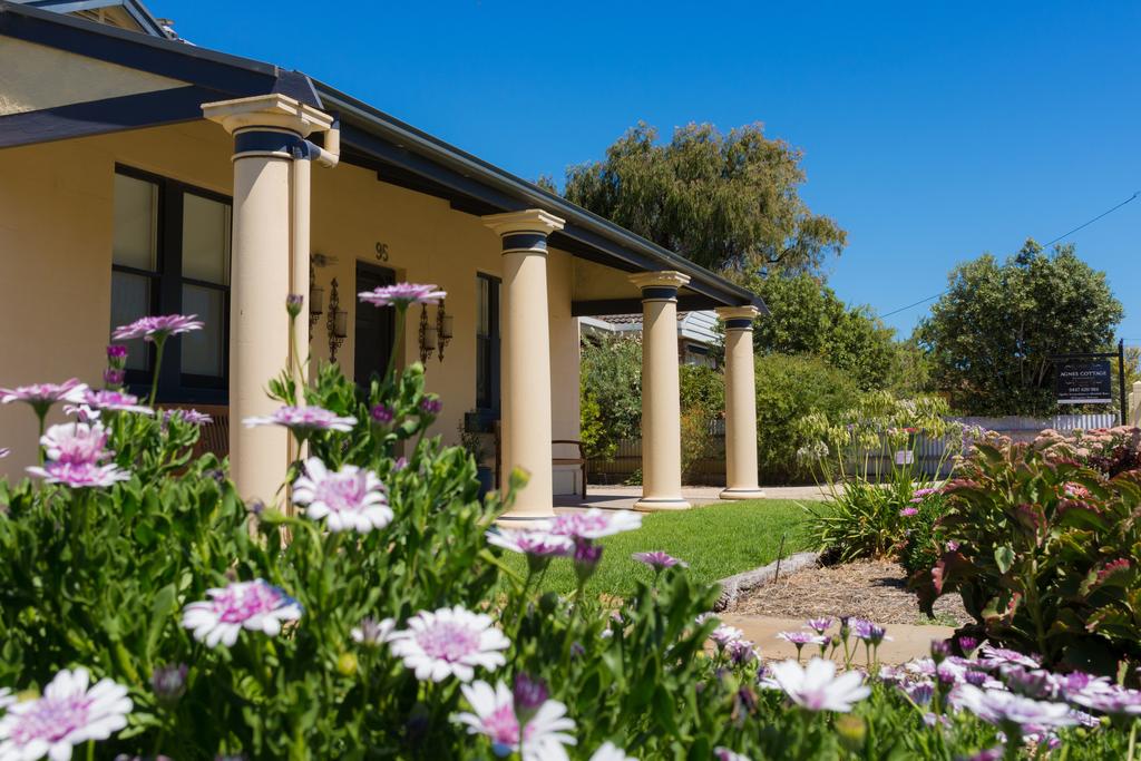 Kingston SA Accommodation Redcliffe