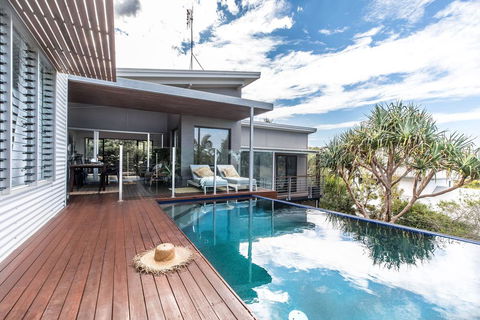 Akoakoa - Sunrise Beach - Accommodation Redcliffe 0