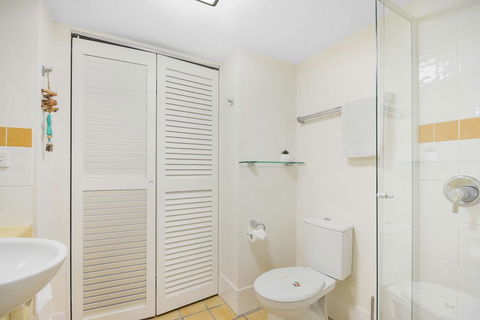 ALEXANDRA BEACH RESORT-ALEX412 - Accommodation Redcliffe 2