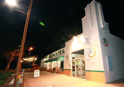 Alice Springs YHA - Accommodation Redcliffe 0