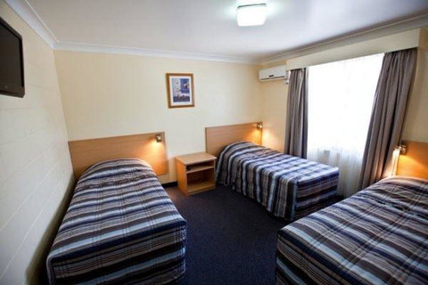 All Seasons Motor Lodge - Accommodation Redcliffe 1