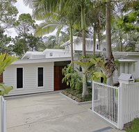 Allure - Accommodation Redcliffe