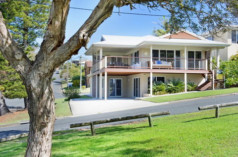 Allure By The Sea - Accommodation Redcliffe 0
