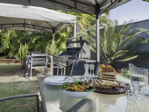 Almare Tourist Motel - Accommodation Redcliffe 2