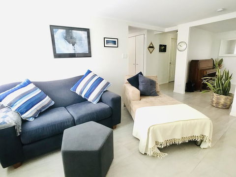 Aloha Alex Beach House Pet-friendly- 450m To The Beach - Accommodation Redcliffe 2